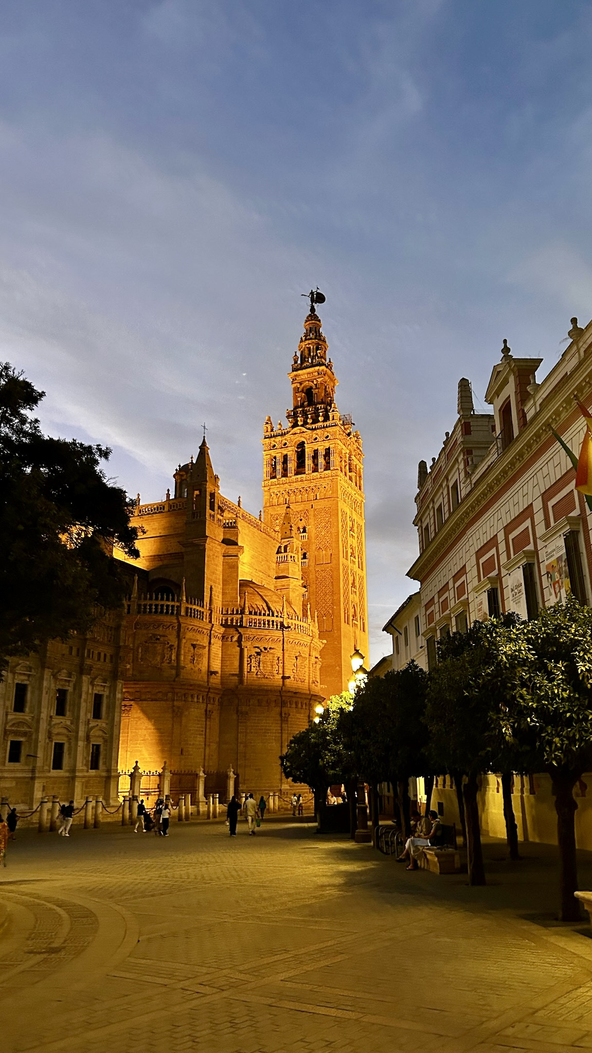 The cathedral and La Giralda at dusk